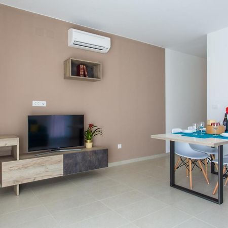 באסקה Apartments Viktorija מראה חיצוני תמונה