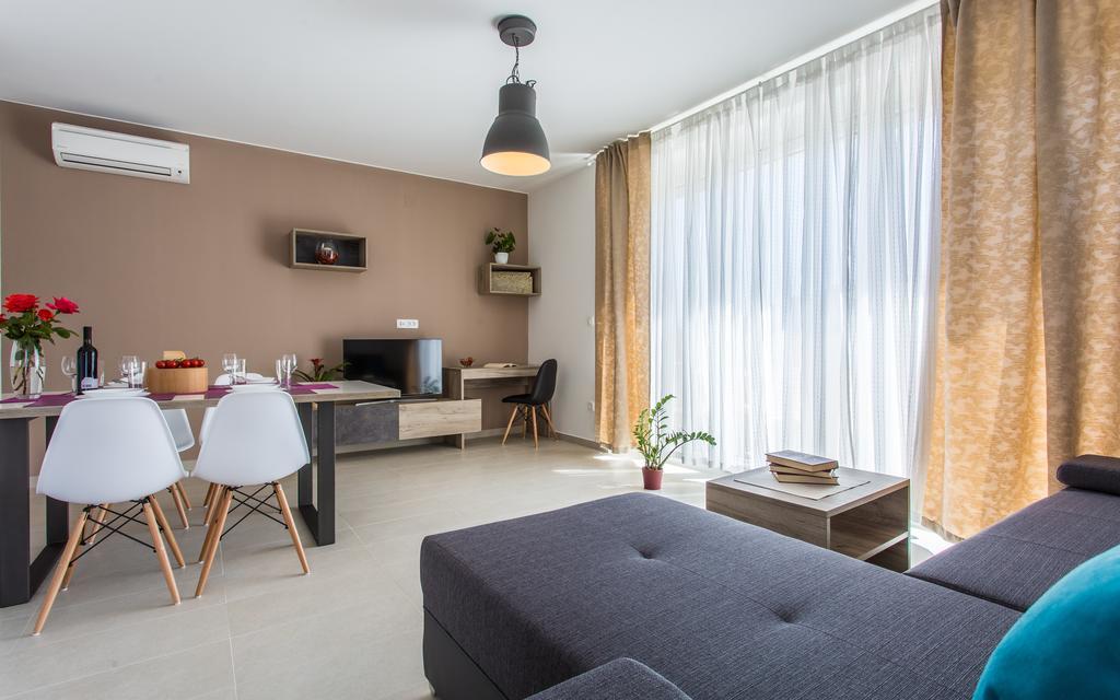 באסקה Apartments Viktorija מראה חיצוני תמונה