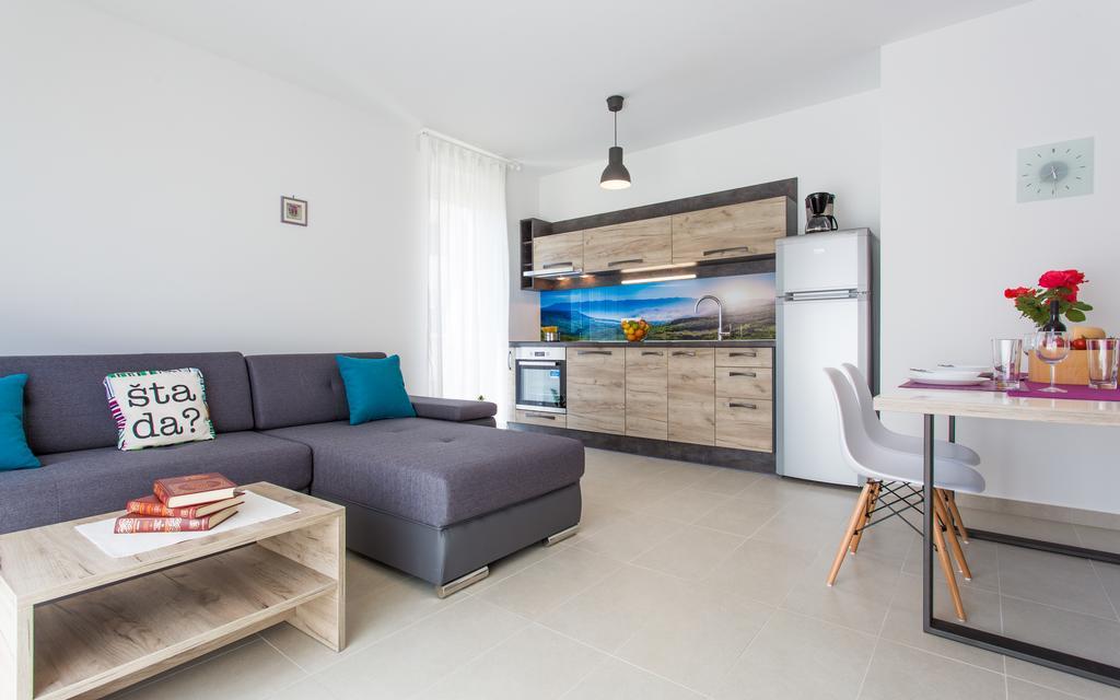 באסקה Apartments Viktorija מראה חיצוני תמונה