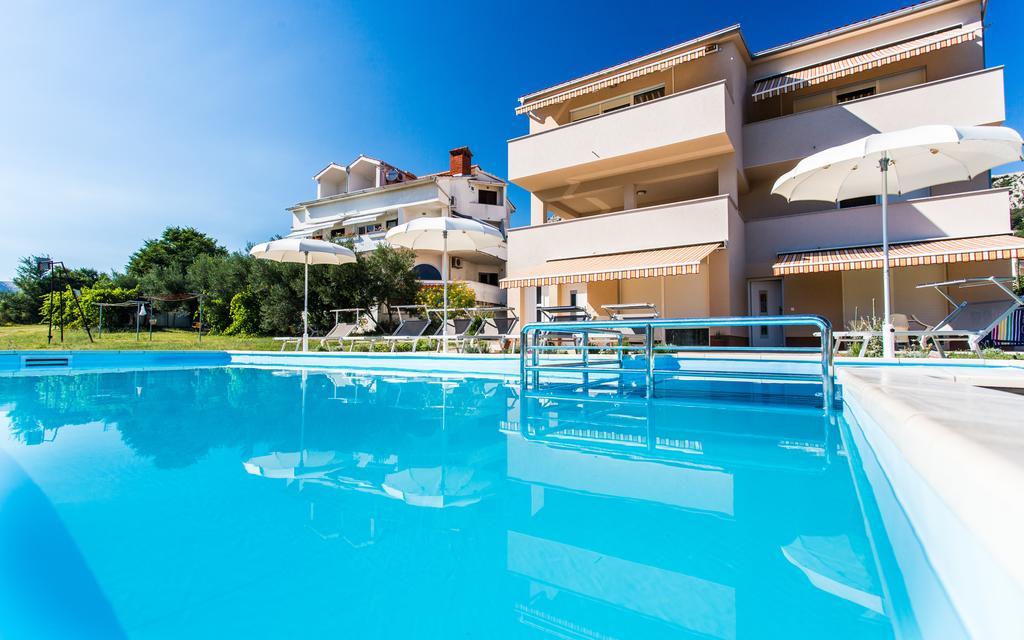 באסקה Apartments Viktorija מראה חיצוני תמונה
